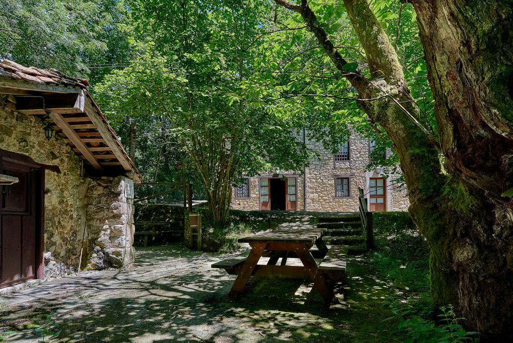 Гостевой дом Casas Rurales La Tahona De Besnes Альес Экстерьер фото