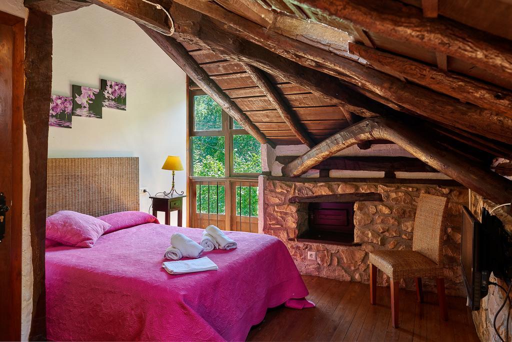 Гостевой дом Casas Rurales La Tahona De Besnes Альес Экстерьер фото